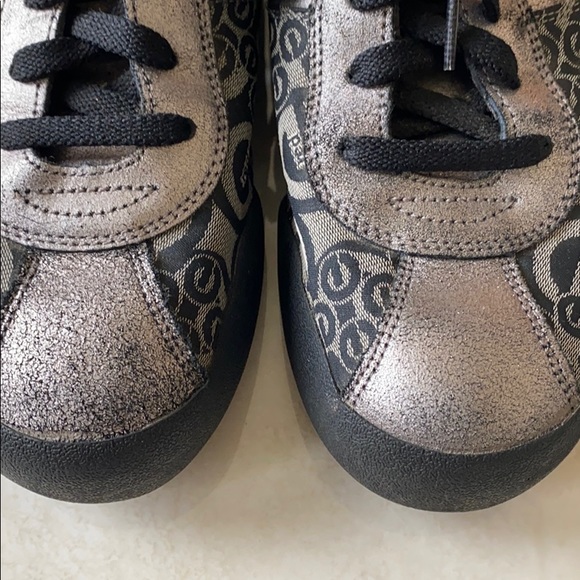 Marc Ecko Sneakers - Picture 3 of 9